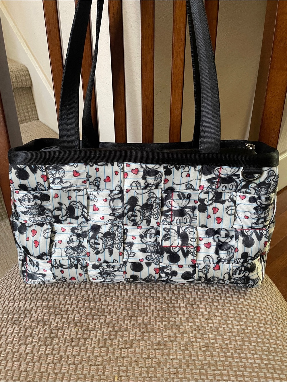 Harveys Disney Mickey loves Minnie large satchel